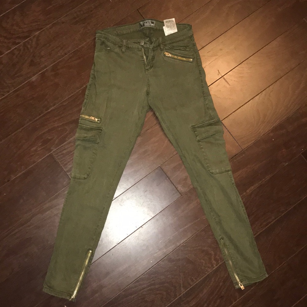 Guess army green skinny jeans